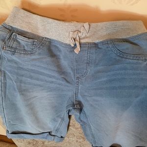 Girls Crown and Ivy pull on shorts Size 14